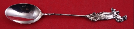 5 O'clock Spoon lady w/ tray 5 1/2